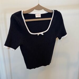 Elegant Black and White Short Sleeve Top